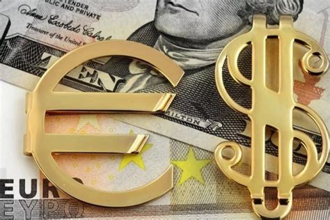 D­o­l­a­r­ ­v­e­ ­e­u­r­o­d­a­n­ ­b­i­r­ ­r­e­k­o­r­ ­d­a­h­a­!­ ­T­a­r­i­h­i­ ­z­i­r­v­e­s­i­n­i­ ­g­ö­r­d­ü­